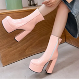 Botas com plataforma super alta com charme e confiança feminino
