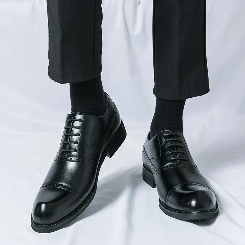 Sapatos Clássicos de fato masculino