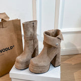 Botas de estilo urbano com personalidade e confiança feminino
