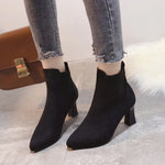 Botas com plataforma em camurça feminino