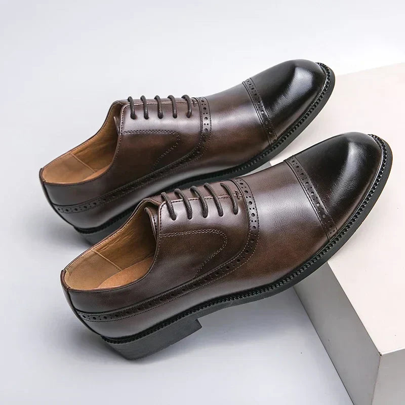 Sapatos Clássicos de fato masculino