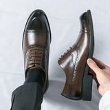 Sapatos Clássicos de fato masculino