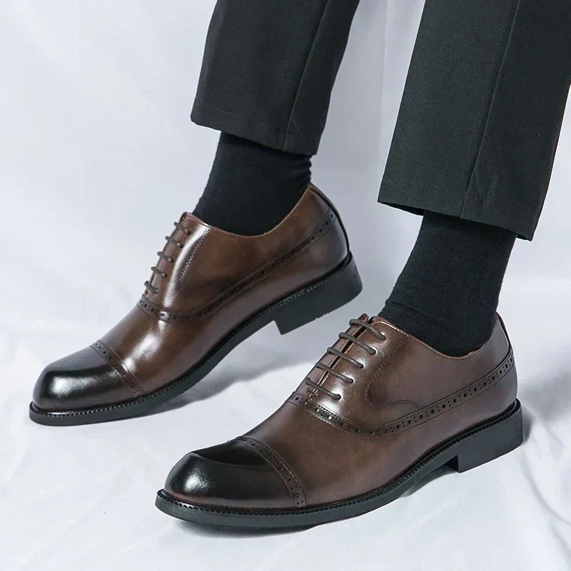 Sapatos Clássicos de fato masculino