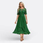 Vestido de Renda e Manga Curta