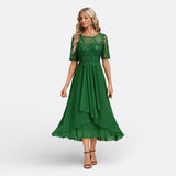 Vestido de Renda e Manga Curta