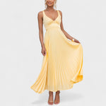 Vestido maxi amarelo plissado feminino