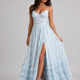 Vestido Elora com decote delicado e elegância romântica