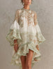 Rosalie | Vestido curto floral com folhos verdes