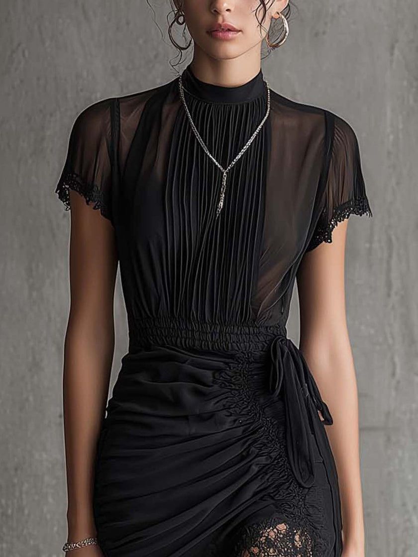 Belisa | Vestido mini plissado com renda