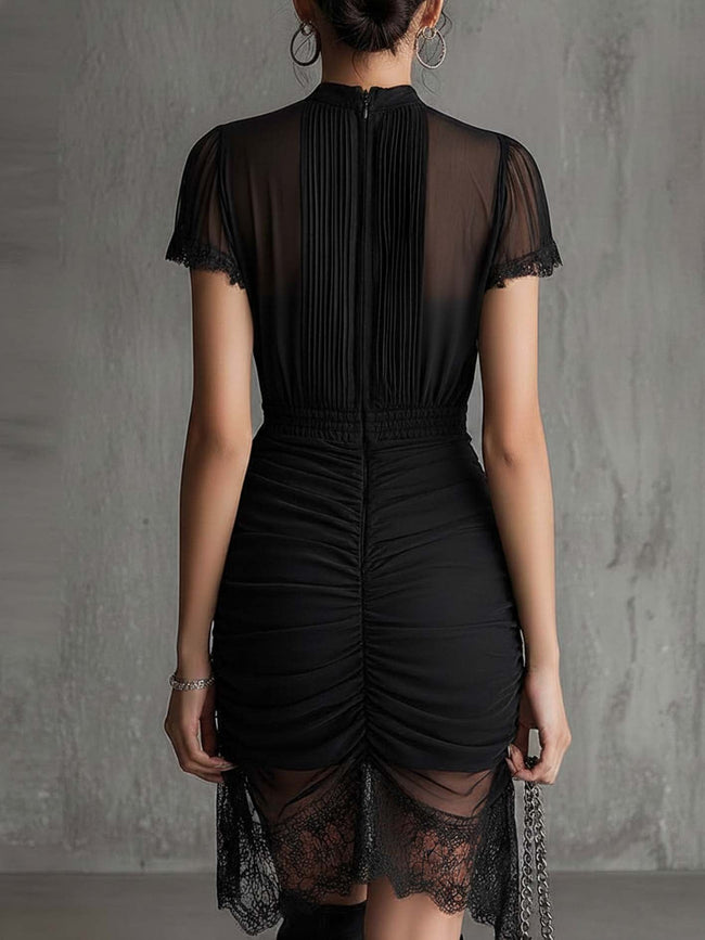 Belisa | Vestido mini plissado com renda