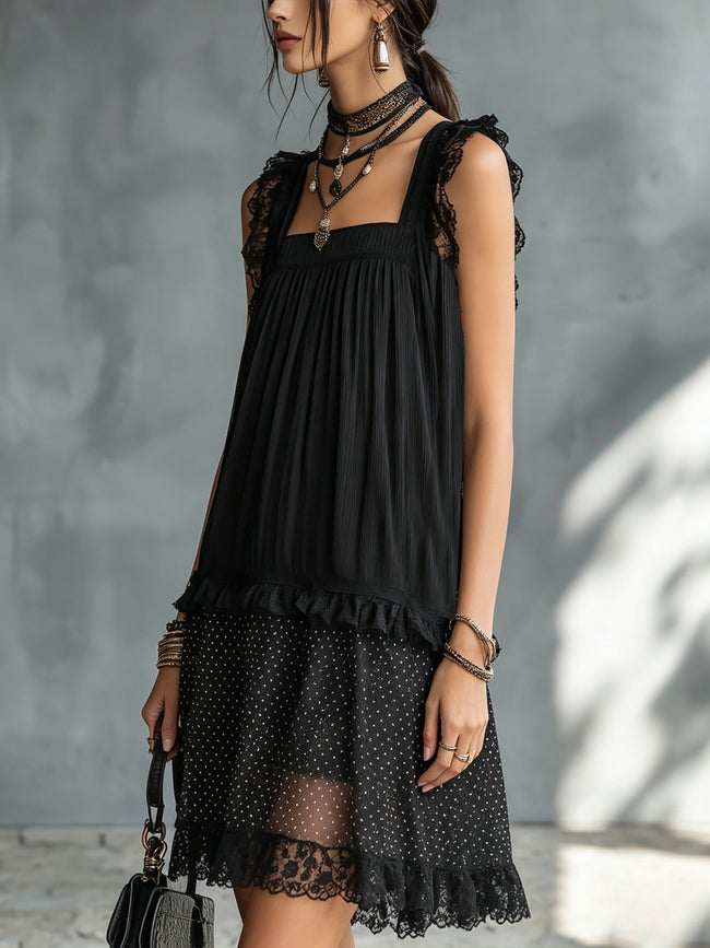 Pauline | Vestido curto preto com renda e folhos