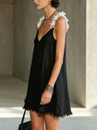 Noémie | Vestido curto preto com alças florais