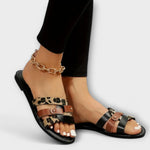 Sandálias com tiras cruzadas de leopardo feminino