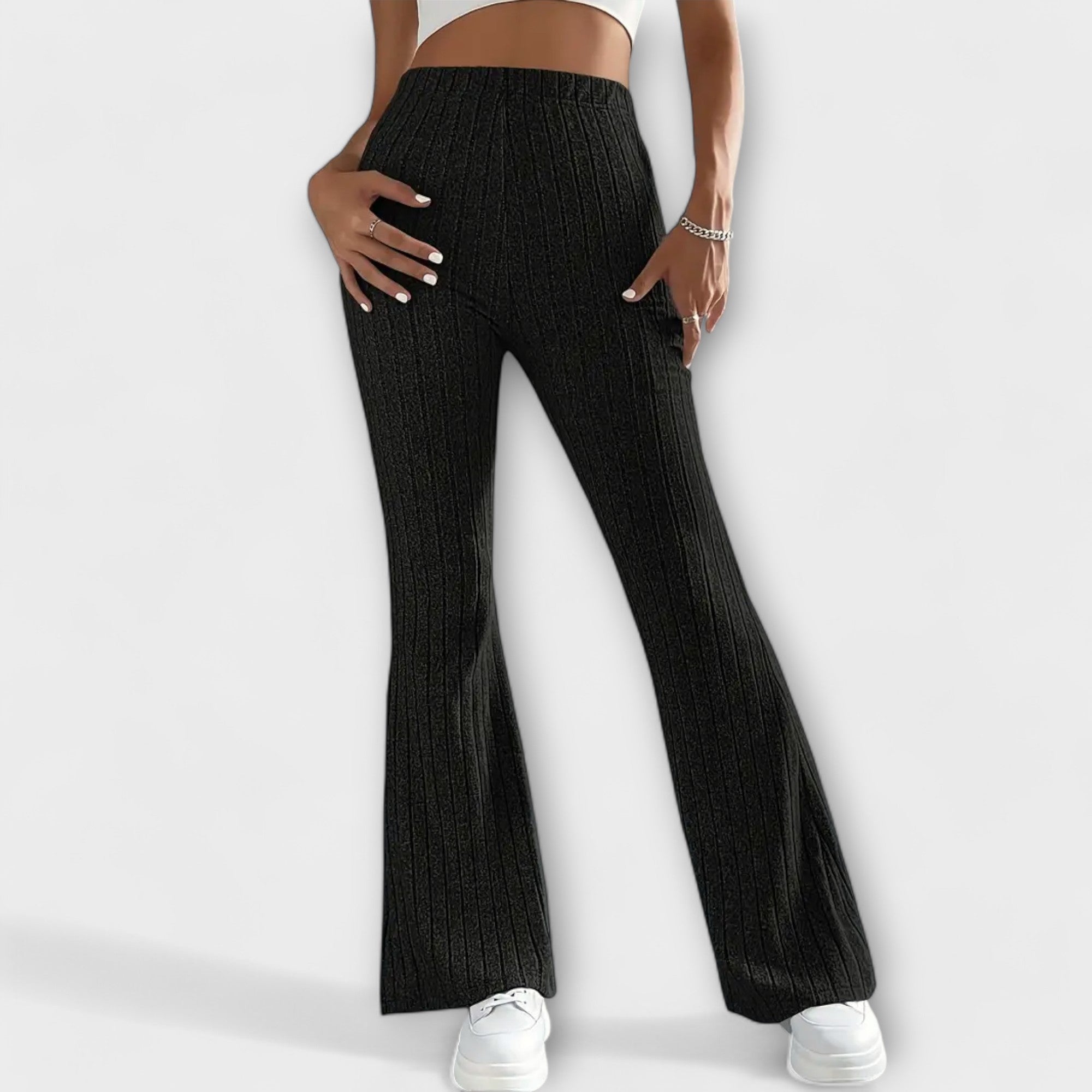 Calças largas com estilo feminino