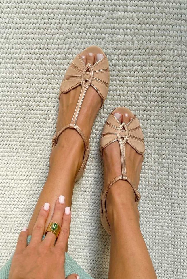 Maia – Sandálias peep toe de inspiração retro