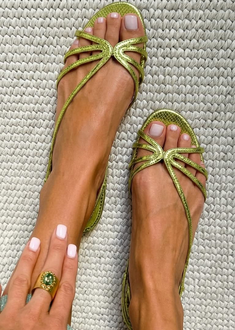 Ginevra | Sandálias Douradas Elegância de Verão
