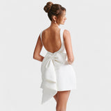 Mini vestido com pérolas feminino