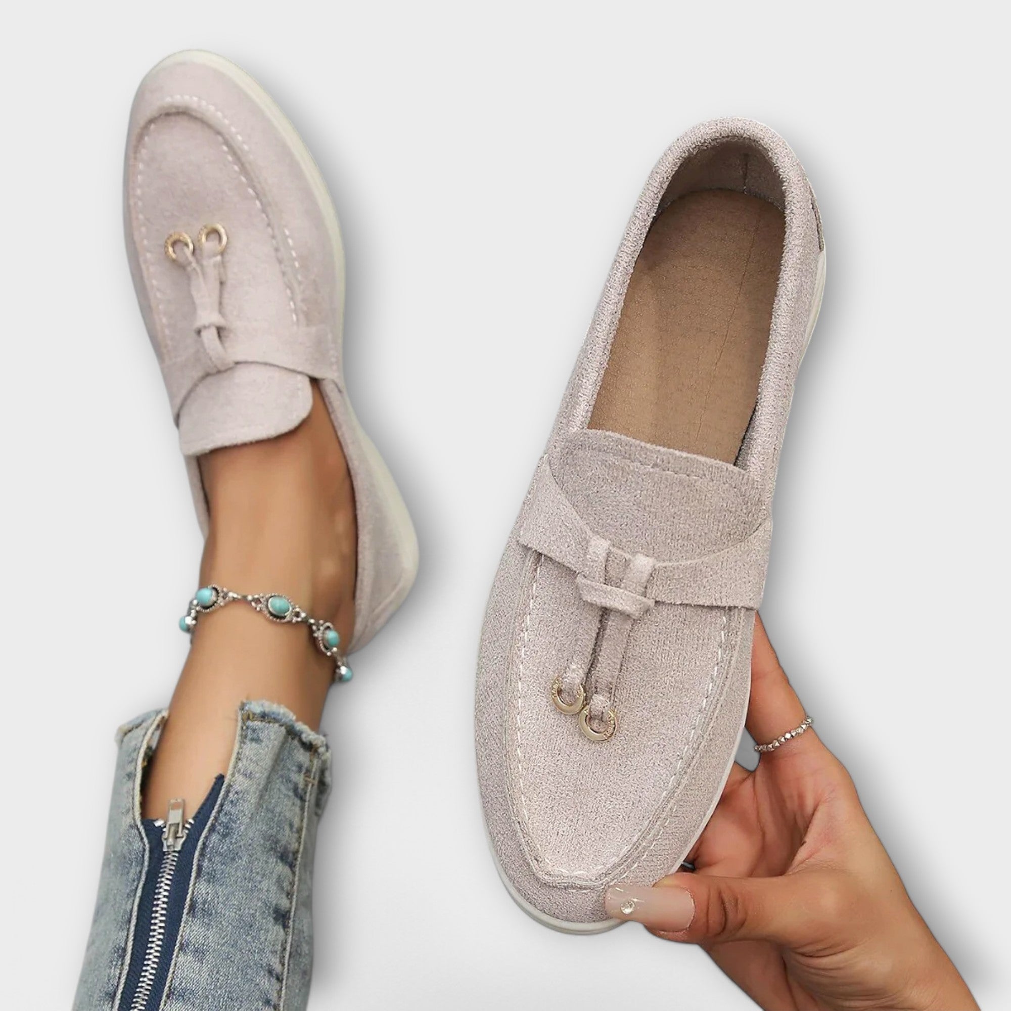 Mocassins Femininos Beiges com Cordão Decorativo feminino