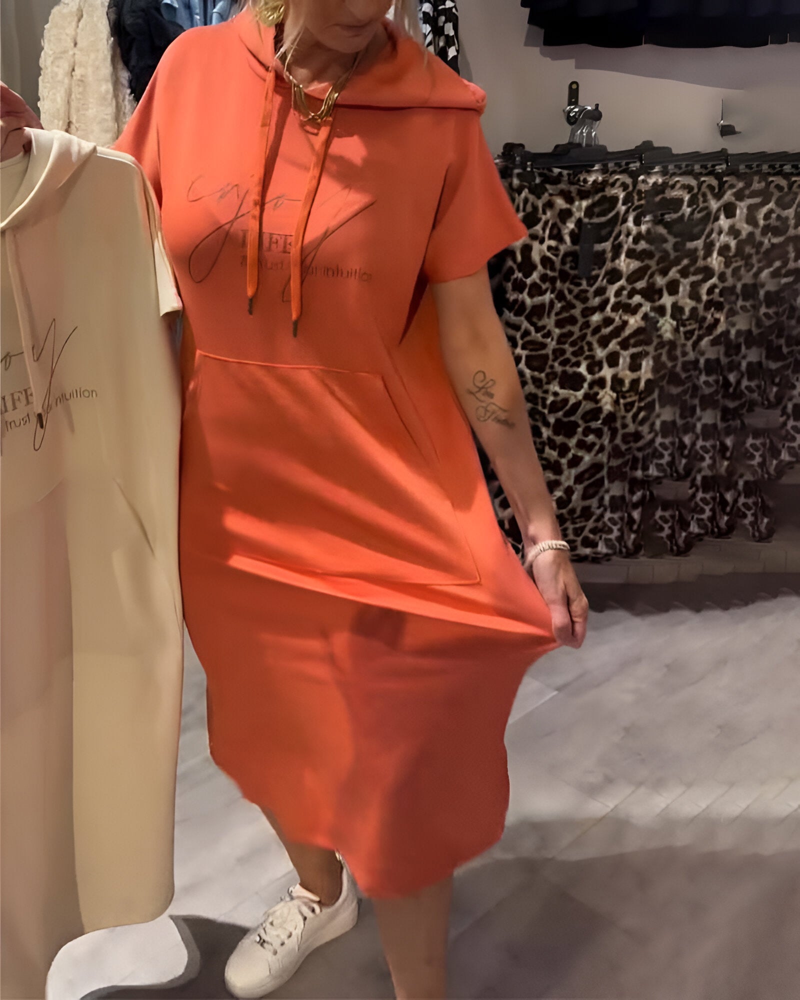 Vestido casual com capuz feminino