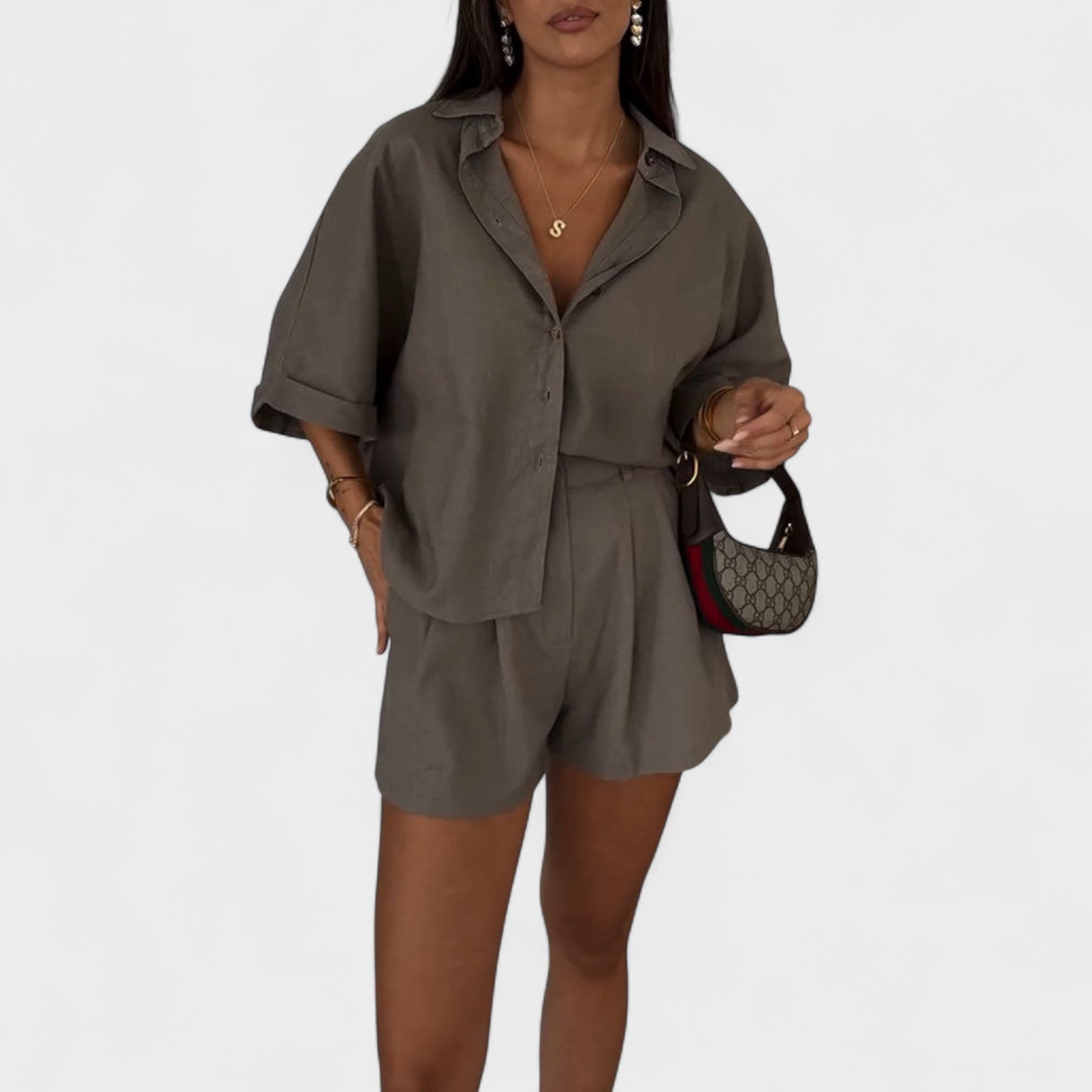 Conjunto de elegância natural feminino