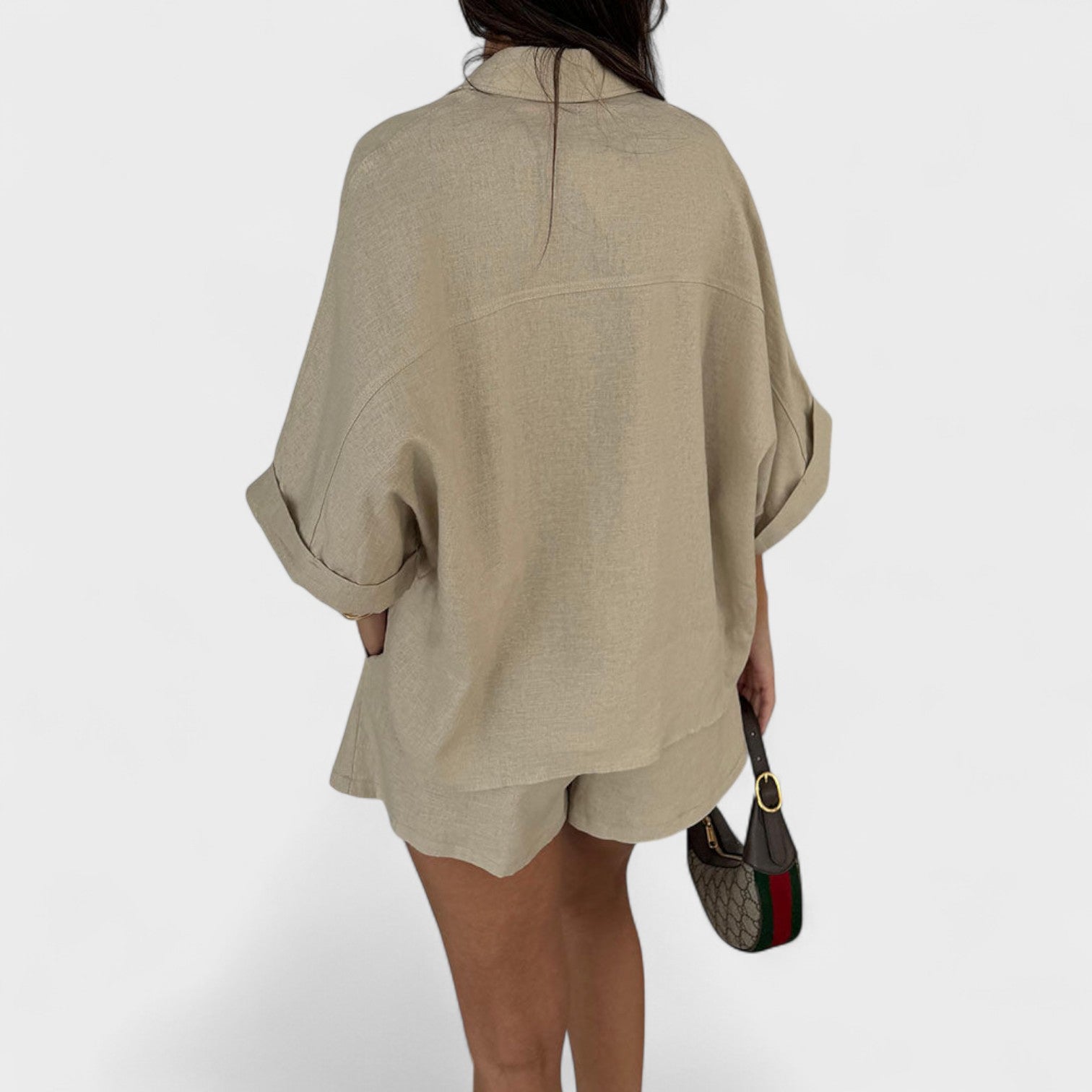 Conjunto de elegância natural feminino