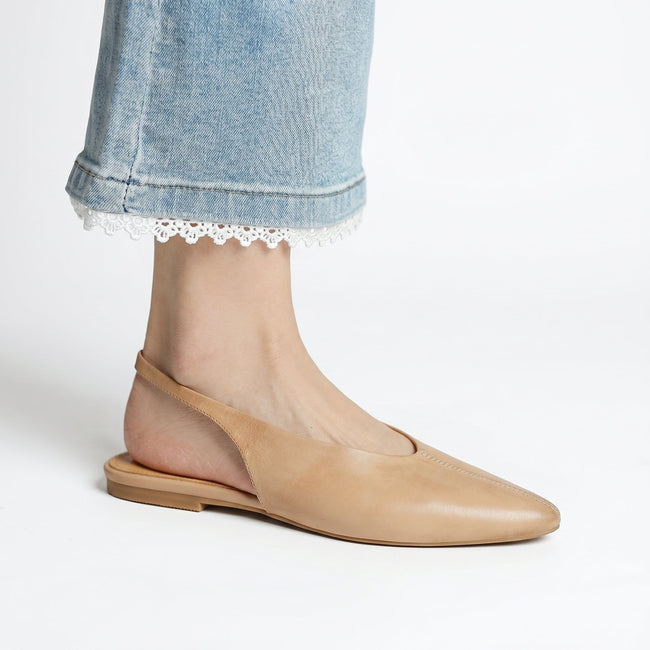 Liana – Sapatos rasos com recortes delicados