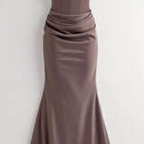 Vestido comprido com corpete feminino