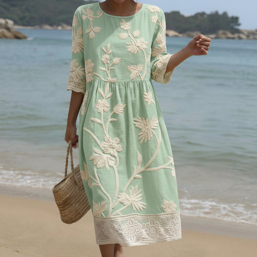 Vestido Midi com Estampa de Plantas e Flores