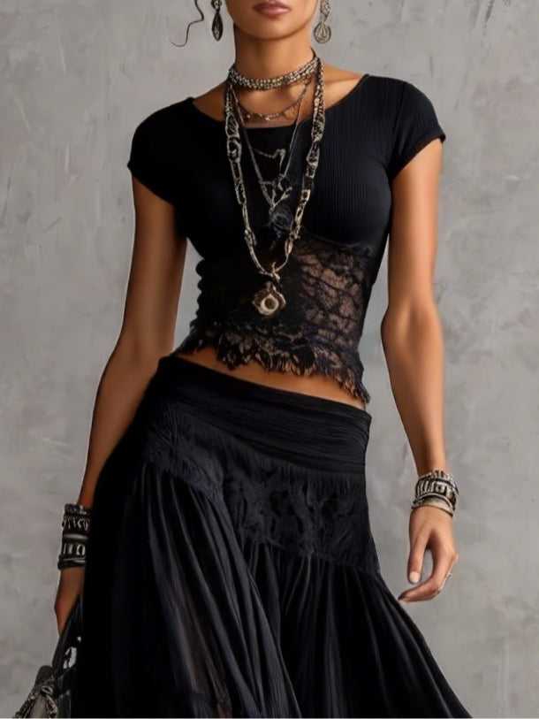 Matilde | Conjunto com renda e saia plissada