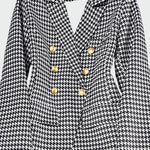 Blazer em linha clássica feminino