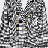 Blazer em linha clássica feminino