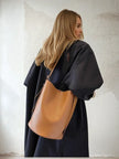 Berlia | Mala Hobo de Linhas Minimalistas