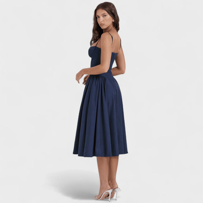 O vestido com corset feminino