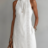 Vestido Clara com renda delicada e charme de verão