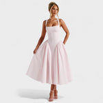 O vestido midi vintage feminino