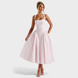 O vestido midi vintage feminino