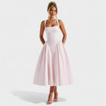 O vestido midi vintage feminino