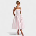 O vestido midi vintage feminino