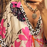 Rosário - Vestido elegante de mangas curtas e decote em V